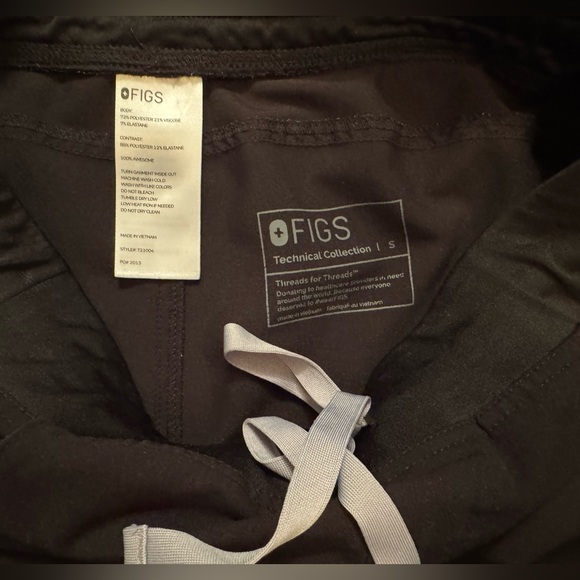 FIGS Black Kade Cargo Scrub Pants size small - Picture 6 of 6